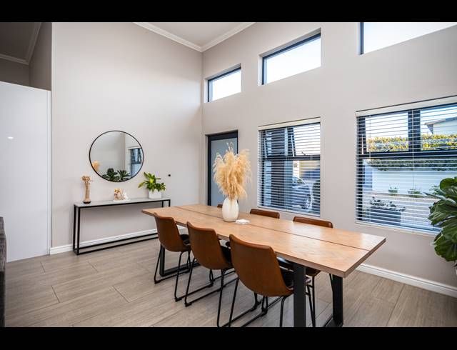4 BEDROOM FREEHOLD FOR SALE IN SAGEWOOD